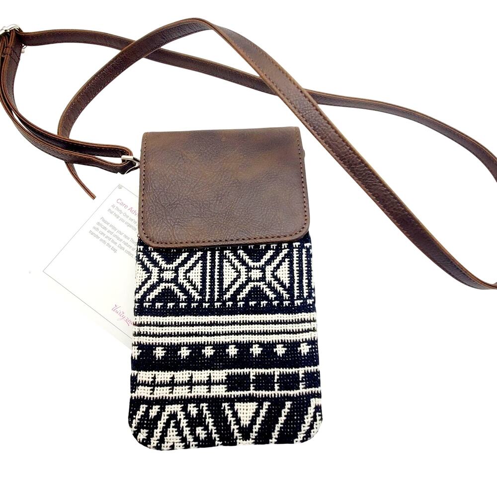 31 Thirty One Crossbody Bag Black Rio Shoulder Cel Phone Wallet Geometric Clutch